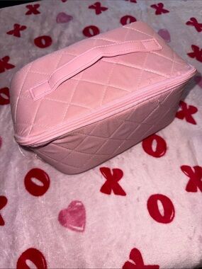 Quilted Pink Cosmetic Carry Case